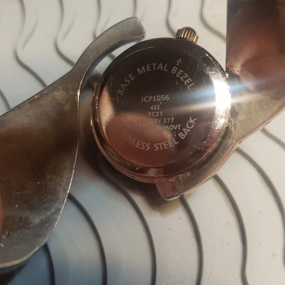 Watch - Picture 4 of 4